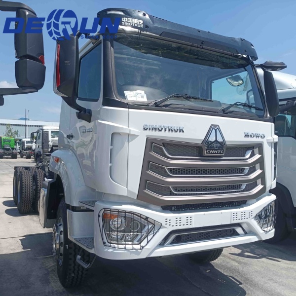 Sinotruk Howo NX 6x4 nákladný nákladný automobil
